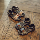 Παιδικά σανδάλια για  κορίτσια με εφαρμογές σε δύο χρώματα