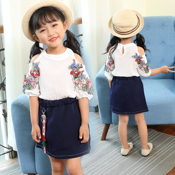 Set copii cu fusta si bluza cu broderie