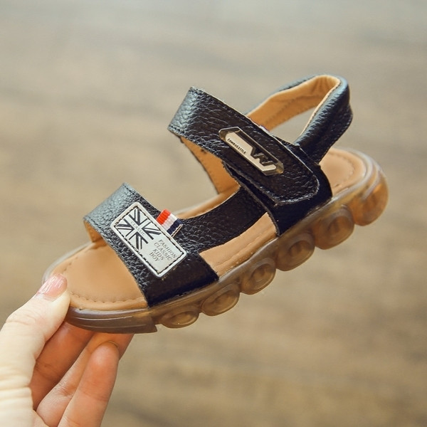 Sandale copii pentru un baiat in alb, negru si maro