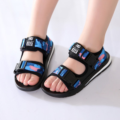 Sandale confortabile pentru copii pentru un baiat in diferite culori si modele