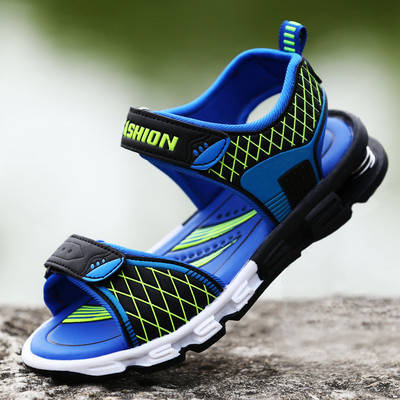 Sandale confortabile pentru copii pentru un baiat in diferite culori si modele