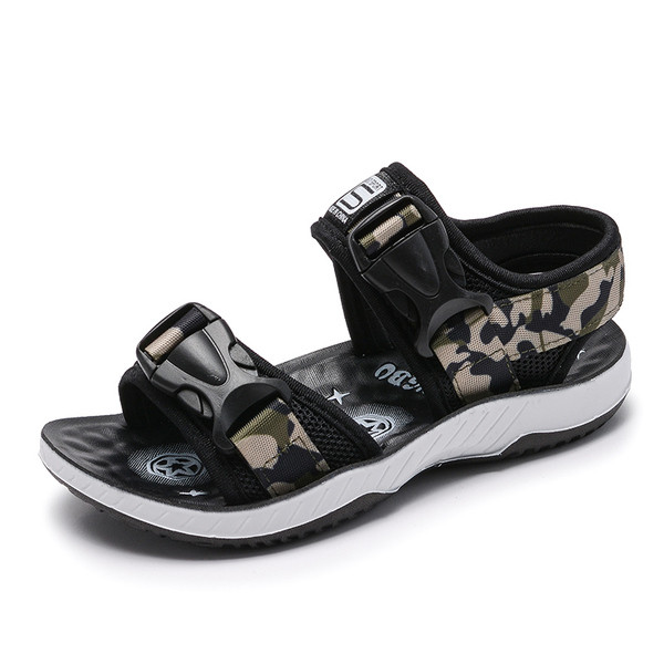 Sandale confortabile pentru copii pentru un baiat in diferite culori si modele