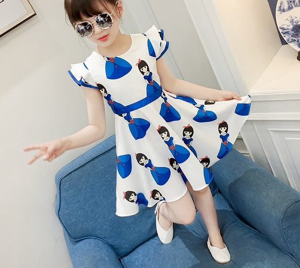 Rochie de sifon pentru copii proaspete croiat model cu aplicatie