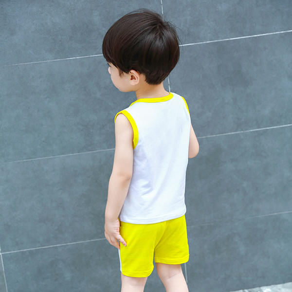 Set copii pentru baieti in culori vii cu imprimeu