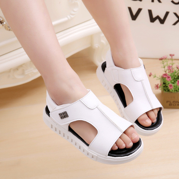 Sandale copii pentru un baiat in alb si negru