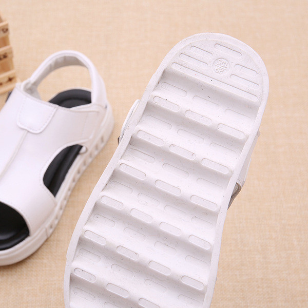 Sandale copii pentru un baiat in alb si negru