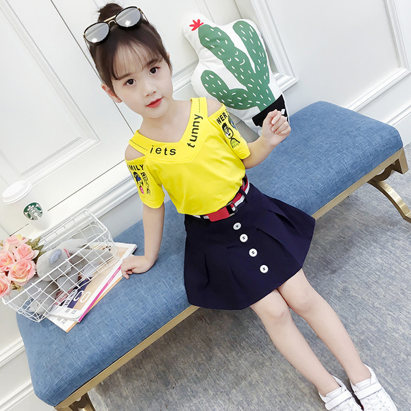 Set copii - bluza cu broderie si umeri deschisi si fusta cu nasturi