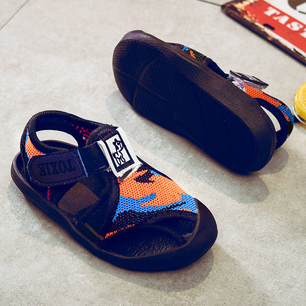 Παιδικά σανδάλια για αγόρια σε διάφορα χρώματα - δύο μοντέλα