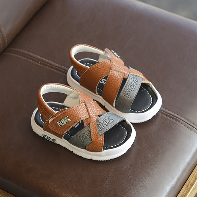 Sandale moderne pentru copii pentru un băiat în trei culori