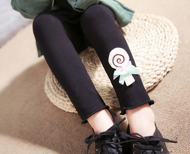 Jambiere zilnice pentru copii cu aplicații 3D pentru fete