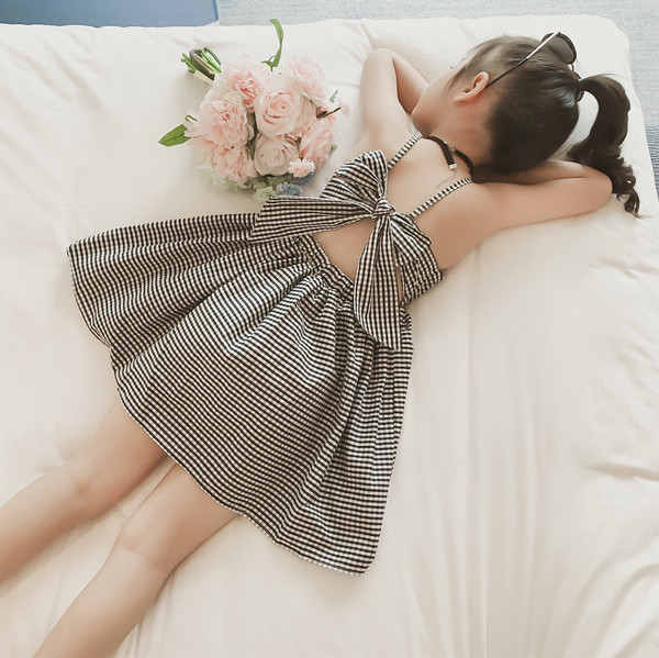 HIT Rochie pentru copii in carouri cu bretele subtiri si panglica pe spate