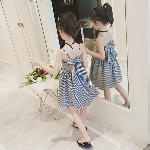 HIT Rochie pentru copii in carouri cu bretele subtiri si panglica pe spate