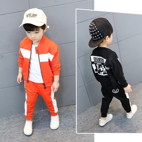 Echipa copii - top cu imprimeu pe spate si pantaloni lungi cu margine alba