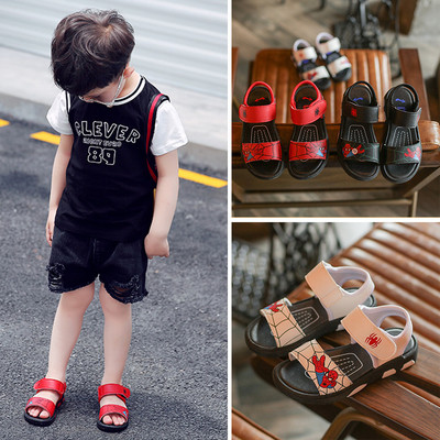 Детски сандали за момче с апликация в бял, черен и червен цвят