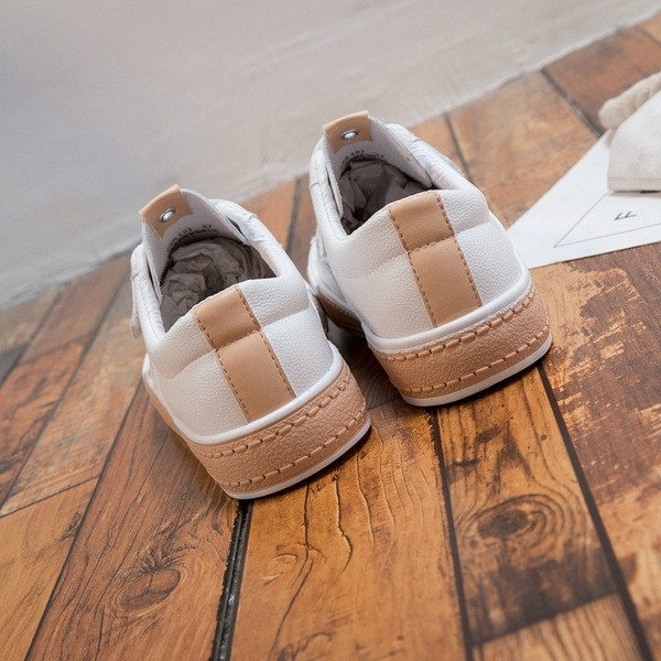 Adidasi de dama in alb si negru cu autocolante