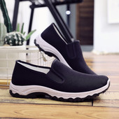 Légáteresztő anyagból készült férfi sport mokaszinok több színben