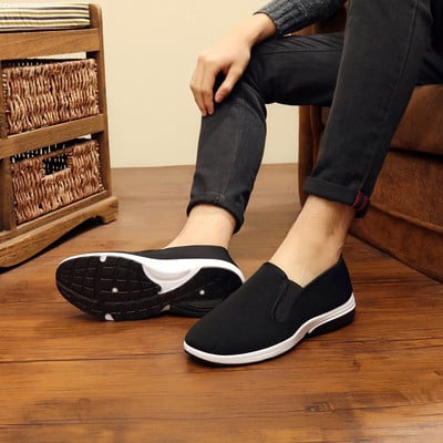 Légáteresztő anyagból készült férfi sport mokaszinok több színben