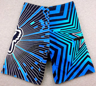 Costum de baie colorat pentru bărbați în două culori cu imprimeu