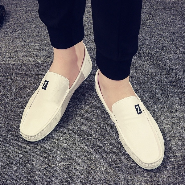 Mocasini moderni pentru barbati in mai multe modele din piele ecologica