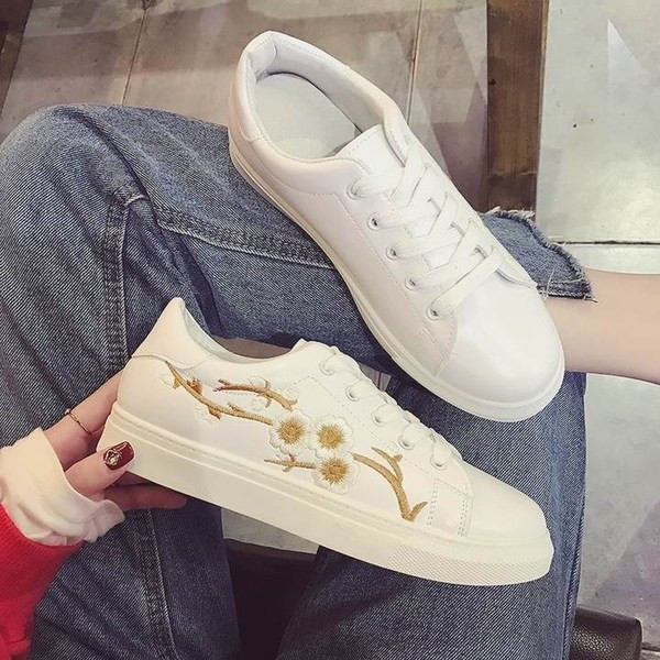 Adidasi de dama alb cu broderie florala