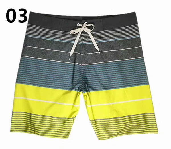 Costume de baie pentru bărbați în patru modele