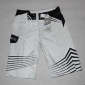 Costum de baie pentru bărbați alb cu dungi negre