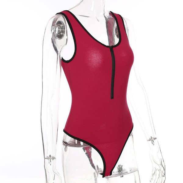 Цял дамски бански костюм с цип