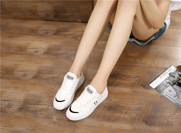 Adidasi casual dama cu aplicatie in trei culori