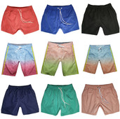 Costume de baie pentru bărbați în două modele - curate și în culori irizate