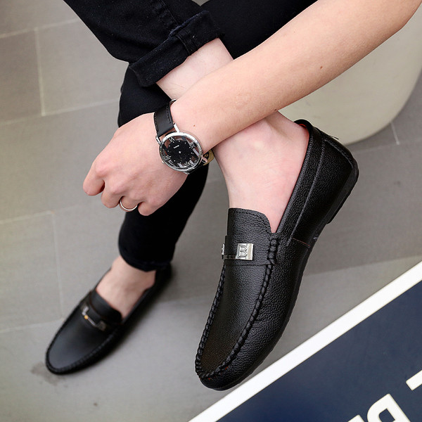 Mocasini eleganti pentru barbati cu decor metalic in mai multe modele