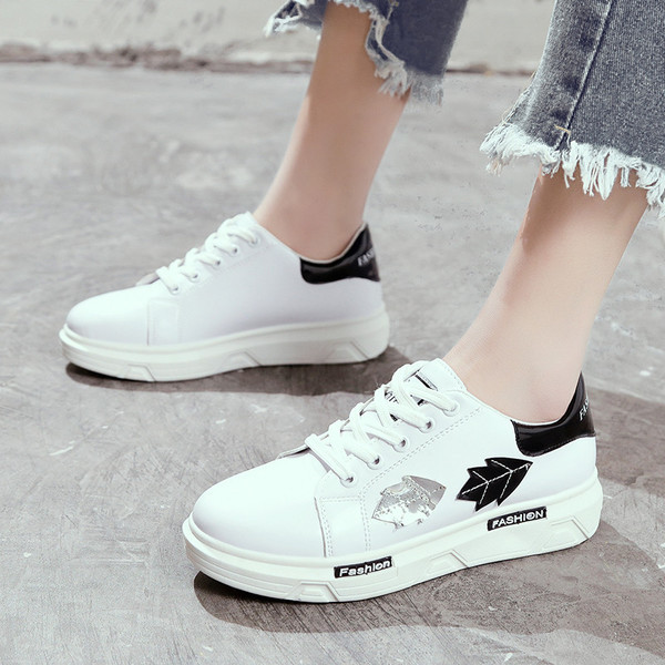 Tenisi casual dama cu decor alb