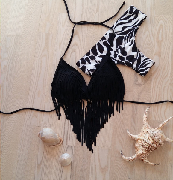 Costum de baie de damă din două piese cu franjuri