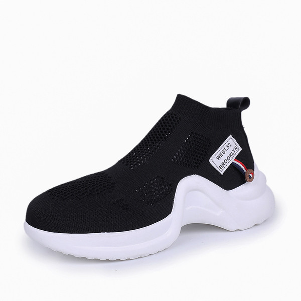 Γυναικεία αθλητικά παπούτσια καλοκαιρινά σε μαύρο, κόκκινο και λευκό χρώμα