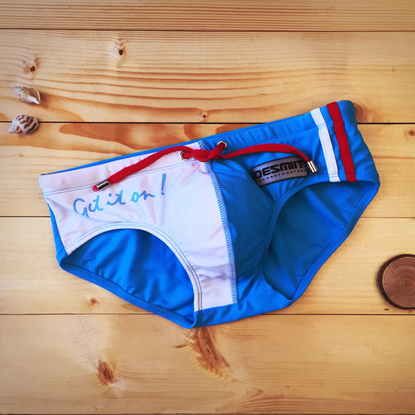 Costume de baie pentru bărbați - slip cu inscripție și talie elastică cu cravate