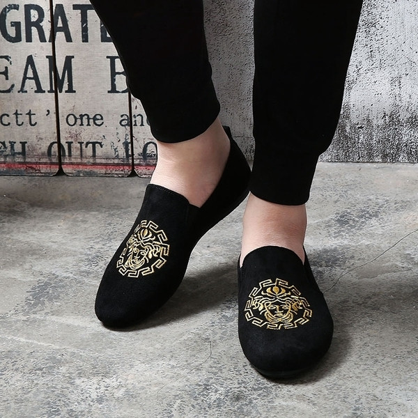 Mocasini moderni de piele intoarsa pentru barbati - mai multe modele