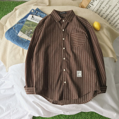 Άνετο ανδρικό πουκάμισο με ντεκολτέ σε σχήμα V σε διάφορα χρώματα