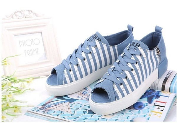 Tenisi dama de vara cu deschidere in trei culori