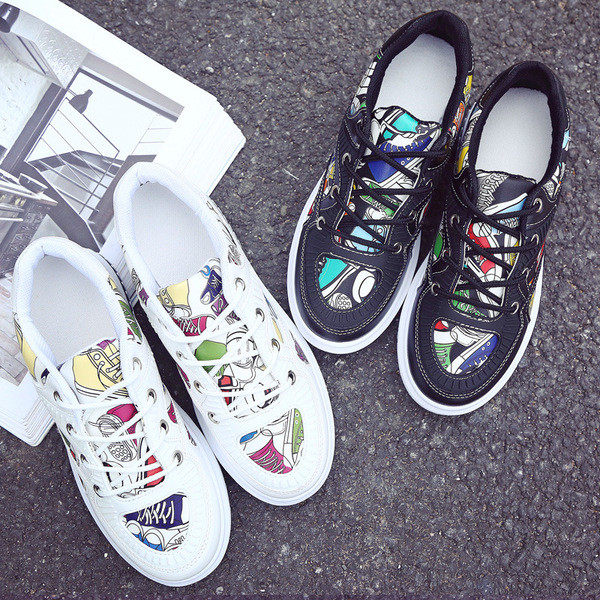 Adidasi comozi de dama cu aplicatii in alb si negru