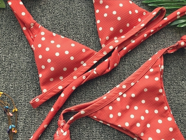 Стилен дамски бански на точки от две части