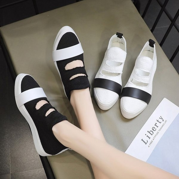 Pantofi sport de dama moderni cu motive rupte in alb si negru