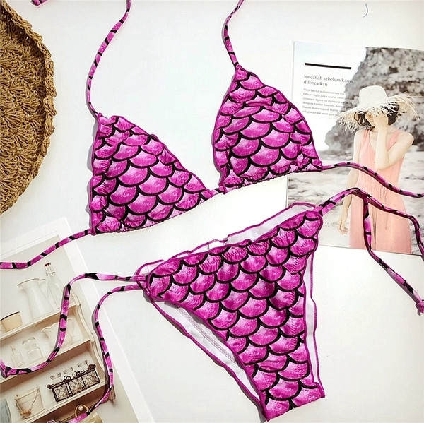 НОВ модерен дамски бански от две части в два цвята