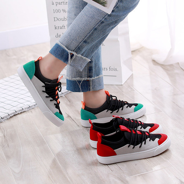 Tenisi moderni de dama cu sireturi in doua culori