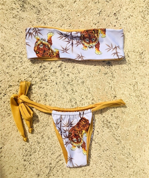 Costum de baie NOU pentru doamne in doua parti cu aplicatie tigru