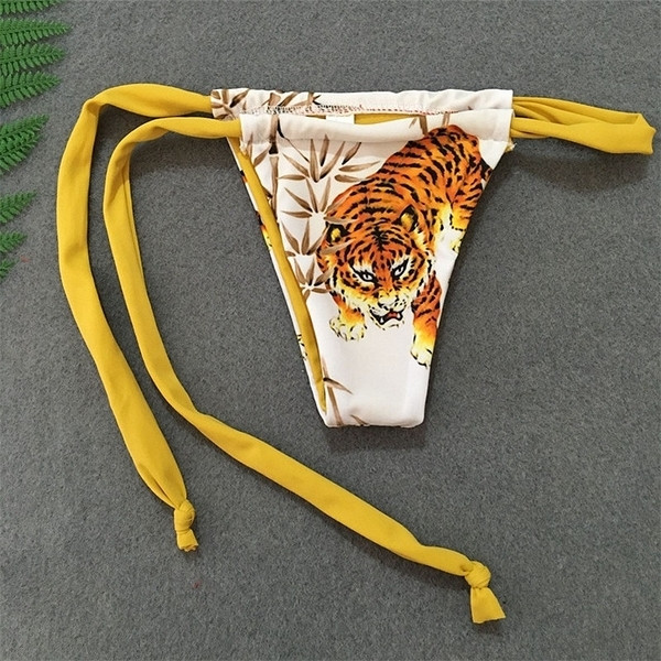 Costum de baie NOU pentru doamne in doua parti cu aplicatie tigru