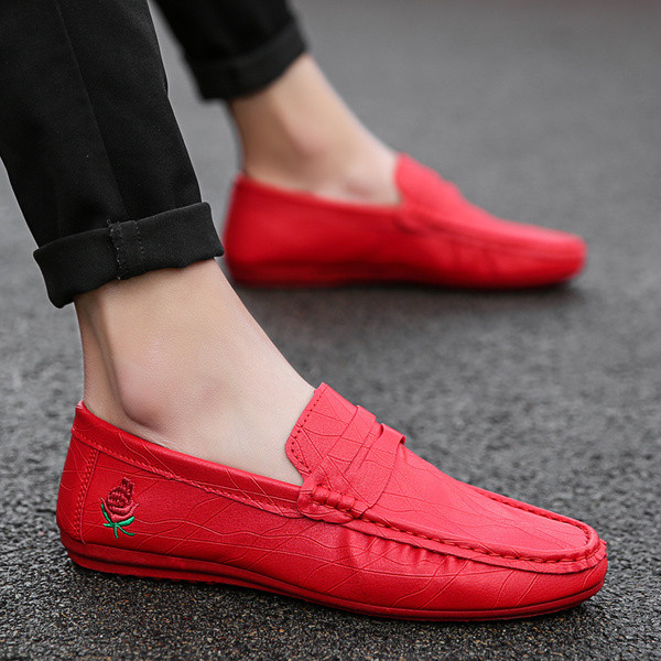 Мъжки мокасини с бродерия - различни модели