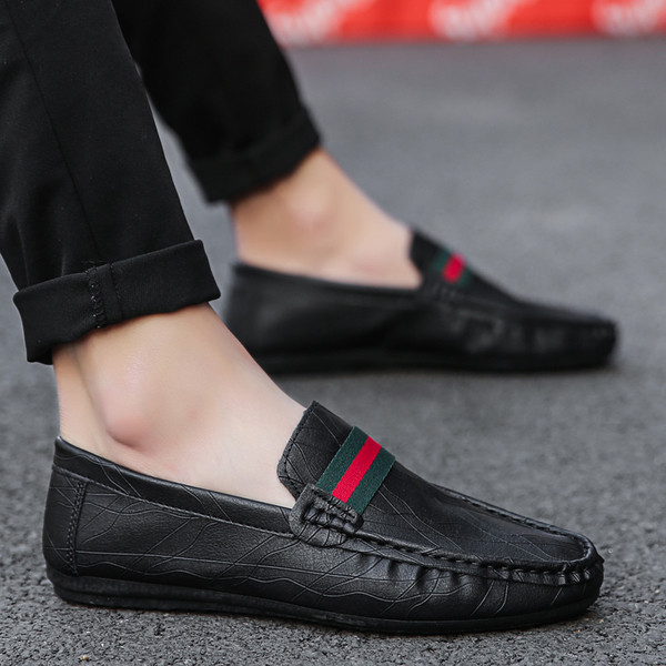 Мъжки мокасини с бродерия - различни модели