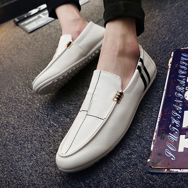 Мъжки мокасини в различни модели с метален елемент