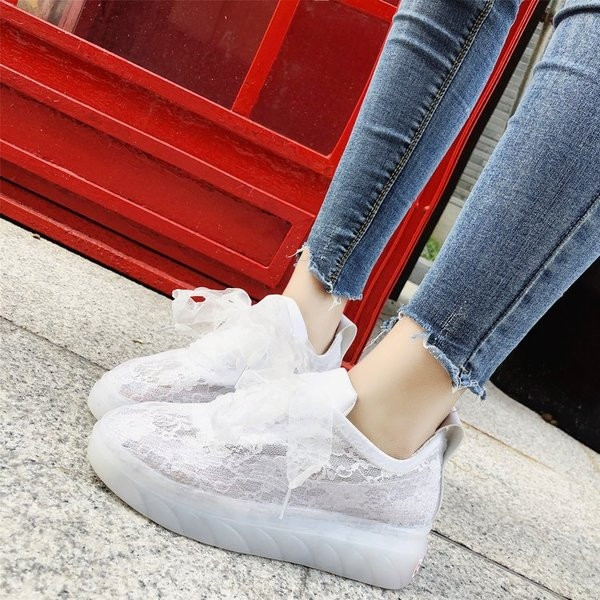 Tenisi moderni de dama cu dantela si panglica in trei culori