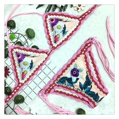 Μοντέρνο γυναικείο μαγιό με μοτίβα λουλουδιών