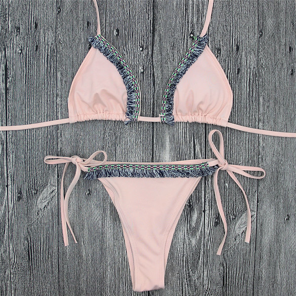 Costum de baie actual pentru doamne în două părți